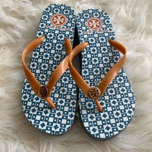 Tory Burch summer flip flops!